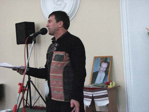 Пісні на слова Ярослава Веприняка виконує композитор і співак Григорій Михайлович Семергій ve8